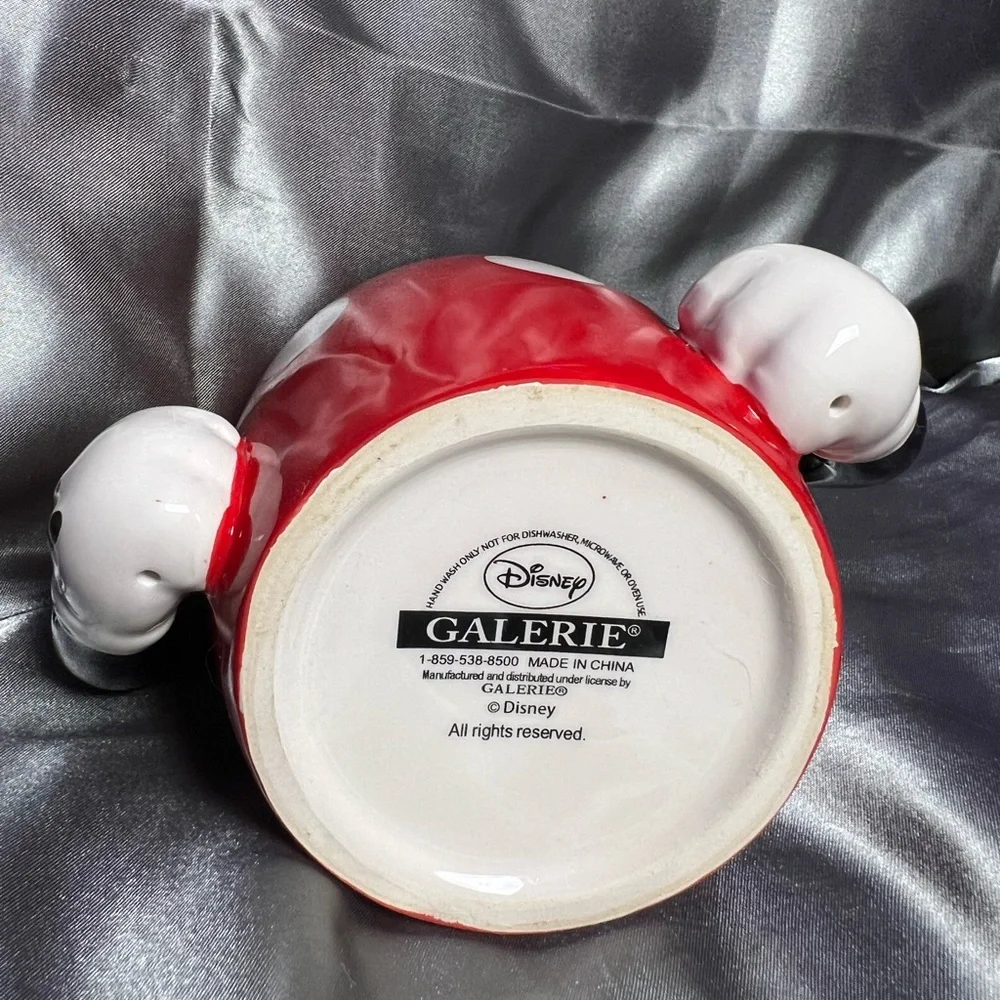 Disney like new